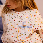 Baby mit Schlafsack, karo blau Baby mit Schlafsack, karo blau