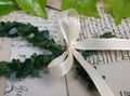 10 Deko Fische aus künstlichem Buchsbaum und creme Schleife– Tischdeko für Kommunion & Konfirmation 4