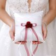 Ringkissen Hochzeit Weiß Rot – Satin Ringkissen mit roten Rosen & Spitze 2