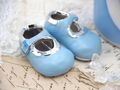 Baby Mini Schuhe als Tortendeko, Geschenkverzierung, Tischdekoration oder Gastgeschenk eine süße Idee 4