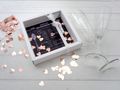 Originelle Geschenkidee für jede Hochzeit in Stilvollem schwarz und weiß mit Akzenten in Roségold und witzigem Herz-Konfetti 2