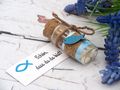 Gastgeschenke Kommunion Konfirmation Glasröhrchen 5cm Petrol Fisch Kärtchen Schön, dass du da bist 5 Stück 2