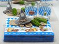 Von Servietten bis hin zu dekorierten Vasen und Teelichtgläsern – unser Set bietet alles für einen Oktoberfest Party 3