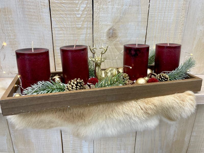 Adventsgesteck Weihnachten Deko Tablett Braun Holz Bordeaux Rot Hirsch Gold Lichterkette 40cm