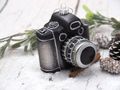 Christbaumschmuck Fotoaparat aus Glas eignet sich gut als Adventskalender Geschenk für Fotoliebhaber 3