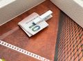 Geldgeschenk Verpackung zum Verschenken von Geld für eine Tennisausrüstung und als Geburtstagsgeschenk 3