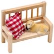 Miniatur Holzbank mit Kissen und Hund als Wichtelzubehör für Advent und die Wichteltür 1