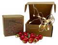 Wichtel Zubehör Miniatur Set mit 10 Baumkugeln Rot LED Lichterkette und zwei kleinen Kartons 1