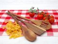 Zwei Löffeln und einem Pfannenwender aus hochwertigem Holz - Set 3-teilig 3