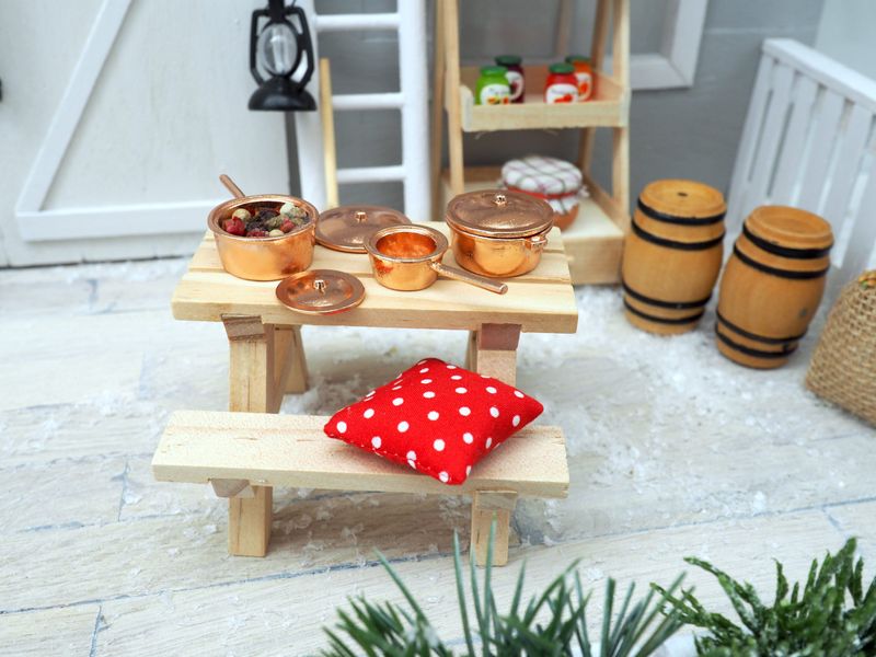 Miniatur Wichtel Zubehör Set – Holz Briefkasten, Teppich, Besen & Regenstiefel – Für Puppenhaus 1:12 – Weihnachtsdeko