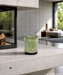 Ein stilvolles Deko-Glas in edlem Grün – perfekt für Teelichter, Stumpenkerzen oder kleine Blumenarrangements 3