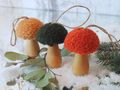 Holzpilze in Grün Gelb Orange als Ergänzung für Ihre Herbst- oder Weihnachtsdekoration 7