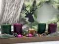 Adventsgesteck - Adventskranz, gemütliche Adventsdeko mit Hirsch, Kunstschnee, Tannenzweigen und viel mehr 4