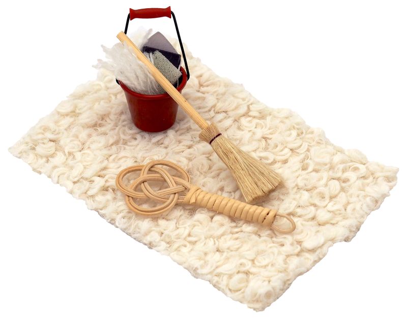 Wichtel Zubehör mit Besen Teppichklopfer und Eimer mit Lappen