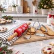 Backset 4-teilig mit Silikon Teigroller, 3 Ausstechformen: Tannenbaum Haus Schneemann  3