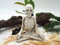 Skelett Deko Figur Yoga im Lotussitz Herbst Halloween Tischdeko 13cm Hoch 8
