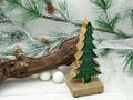 Weihnachtbaum Figur aus Holz Grün lackiert Dekoration Winterdeko Weihnachtsdeko Deko Aufsteller Tischdeko  2
