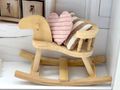 Handgefertigter Geschenkrahmen aus Holz zur Geburt & Taufe – rosa Baby-Motiv, personalisiert mit Namen 4