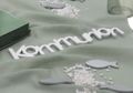 Kommunion Konfirmation Deko Mädchen Junge in Salbei Grün mit Servietten, Lebensbaum, Kerzen, Fische, Streudeko & Tischband 6
