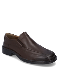 The slipper is made of brown leather and features an elastic rubber band for easy on and off. The sturdy sole provides additional comfort and support.