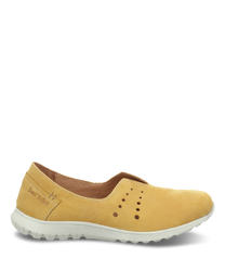 Mocassin jaune en cuir souple sans fermeture avec des trous d'aération latéraux pour la respirabilité. La semelle profilée gris clair offre confort et stabilité.