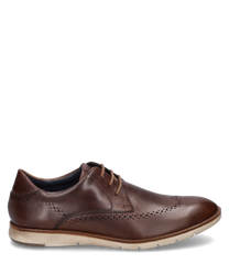 The half shoe in the color cognac is made of smooth leather with a fine perforated pattern. The shoe features a classic lacing and a light sole that provides an elegant look.