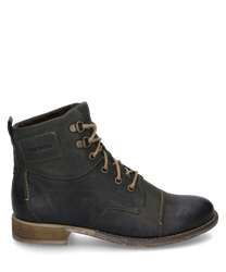 Die Stiefelette ist aus dunkelgrünem Leder gefertigt und verfügt über eine Schnürung. Sie hat eine robuste braune Sohle und dezente Ziernähte die dem Schuh einen klassischen Look verleihen.