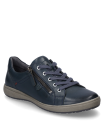 Sneaker w kolorze oceanu ma praktyczne zapięcie na zamek z boku i wykonany jest z gładkiej skóry. Szara podeszwa i pasujące sznurowadła nadają butowi elegancki nowoczesny wygląd.