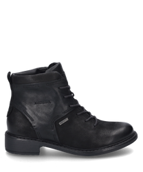 Die schwarze Stiefelette besteht aus hochwertigem Leder und zeigt eine glatte Oberfläche. Sie ist mit einem Reißverschluss an der Seite ausgestattet und bietet einen komfortablen Sitz.