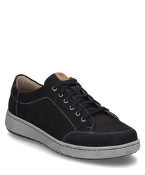 The black sneaker with lacing impresses with its simple design and contrasting light gray sole. The leather upper gives the shoe an elegant look and durability.