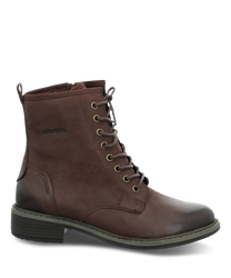 Die abgebildete Stiefelette ist aus braunem Leder gefertigt und zeigt eine robuste Schnürung sowie einen praktischen Reißverschluss an der Seite. Der Schuh hat eine profilierte Sohle und ist ideal für einen stilvollen und komfortablen Auftritt.