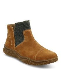 Die Stiefelette aus braunem Wildleder hat einen seitlichen Reißverschluss und eine gemusterte hellbraune Gummisohle. Der elastische gerippte Einsatz in Dunkelgrau sorgt für Komfort und einen modischen Akzent.