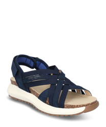 Donkerblauwe sandaal met klittenbandsluiting en comfortabele lichte zool. Gemaakt van robuust materiaal met modieuze banden en een licht profiel voor optimaal draagcomfort.