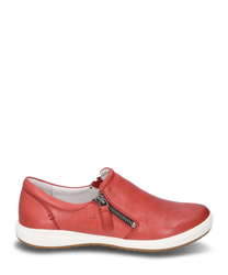 Le mocassin rouge est en cuir lisse et possède une fermeture éclair latérale. La surface perforée donne à la chaussure un look moderne.