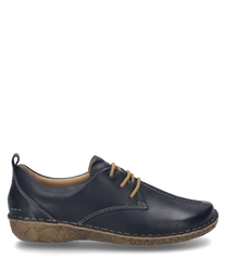 Der Halbschuh ist aus schwarzem Leder gefertigt und verfügt über eine Schnürung. Die Sohle hat eine natürliche beige Farbe mit einem dezenten Blumenmuster.