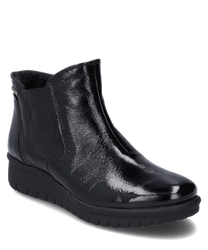Schwarze Stiefelette aus glänzendem Leder mit einem seitlichen Reißverschluss. Die flexible Sohle und der elastische Einsatz bieten hohen Tragekomfort.
