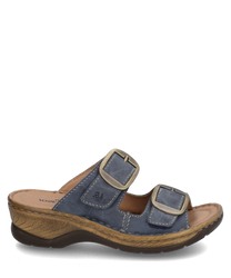 Sabot bleu avec fermeture velcro et deux larges sangles. La semelle est en imitation bois clair ce qui donne à la chaussure un look rustique.