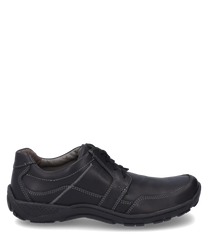 Zwarte leren veterschoen met veters. Zichtbare sierstiksels en een gevoerde binnenkraag voor extra comfort.