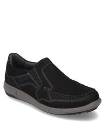 Questa pantofola nera in pelle di alta qualità è dotata di un pratico elastico come chiusura. Le cuciture grigio chiaro a contrasto e la suola robusta conferiscono alla scarpa un aspetto moderno.