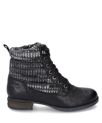 Die Stiefelette mit Schnürung kombiniert schwarzes Leder und einen gestrickten grauen Schaft der für Wärme sorgt. Der braune flache Absatz und das schlichte Design machen sie perfekt für den Alltag.