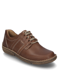 Bruine veterschoen van leer. De schoen heeft contrasterende lichtgrijze stiksels en een robuuste zool die zorgt voor comfort en stijl.