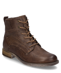 The ankle boot in the color Moro is made of robust leather and features lacing as a closure. The shoe has a smooth surface and a low heel ideal for a stylish and comfortable look.