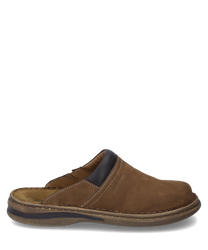 The brown leather clog features a comfortable elastic closure. The sole is made of light brown rubber and provides optimal wearing comfort.