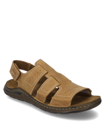 Brown leather sandals with Velcro closure ideal for summer. The sandals provide comfortable support and breathable comfort through the open design and sturdy sole.