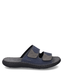De sandaal is gemaakt van blauw leer met grijze accenten en heeft een praktische klittenbandsluiting. De robuuste zool en het eenvoudige ontwerp bieden comfort en stijl voor dagelijks gebruik.