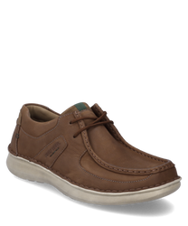 The brown leather shoe features lacing and a light sturdy sole. Distinctive stitching and a subtle logo on the side give the shoe a classic look.