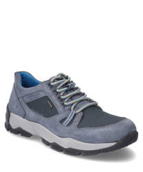 Scarpa grigia con lacci in pelle e materiale tessile. La scarpa ha accenti blu una suola in gomma robusta e cuciture marcate per uno stile aggiuntivo.