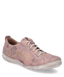 The pink shoe impresses with its floral pattern and white lacing. Made from soft leather it offers comfort and style for everyday wear.