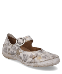 La sandale est fabriquée en cuir imprimé dans des tons beiges et gris avec un motif floral. Elle dispose d'une fermeture à boucle et d'un bout arrondi ce qui ajoute une touche d'élégance au design.