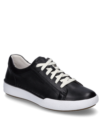 Czarny sneaker z sznurowaniem wykonany z gładkiej skóry. But ma białą podeszwę i subtelne szwy które nadają projektowi elegancji.